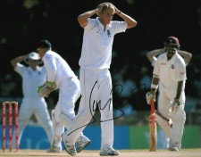 Stuart Broad signed 10x8 photograph